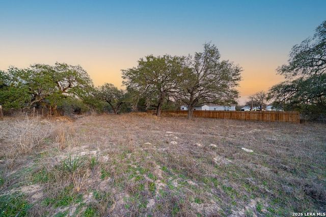 000 Copper Canyon, Elmendorf, TX 78112