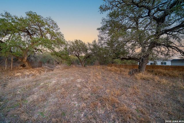 000 Copper Canyon, Elmendorf, TX 78112