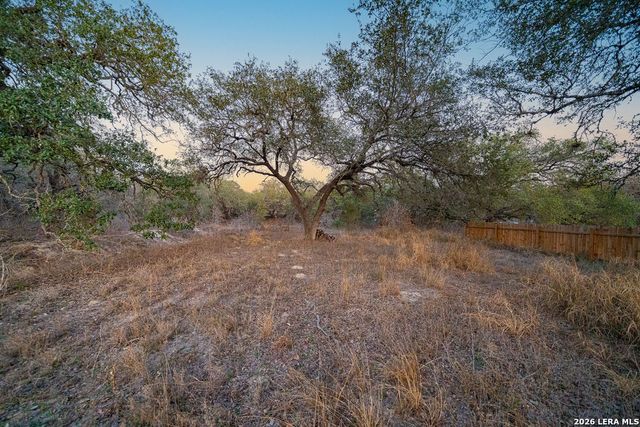 000 Copper Canyon, Elmendorf, TX 78112