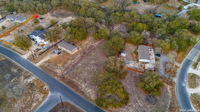 000 Copper Canyon, Elmendorf, TX 78112