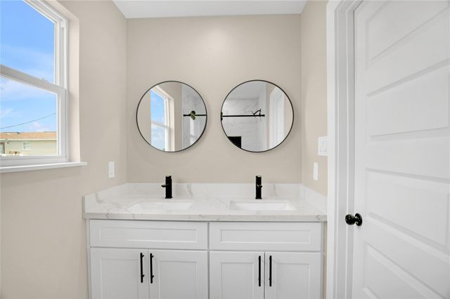 835 22nd Street, San Leon, TX 77539