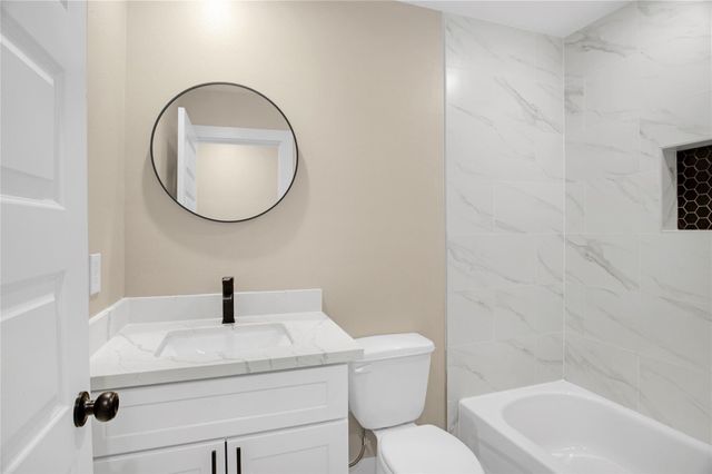 835 22nd Street, San Leon, TX 77539