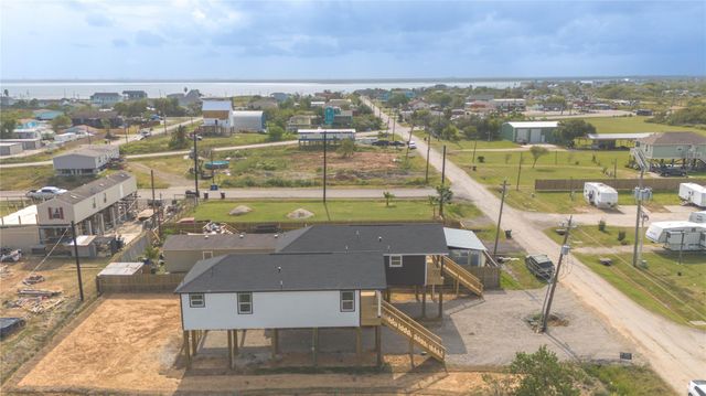 835 22nd Street, San Leon, TX 77539