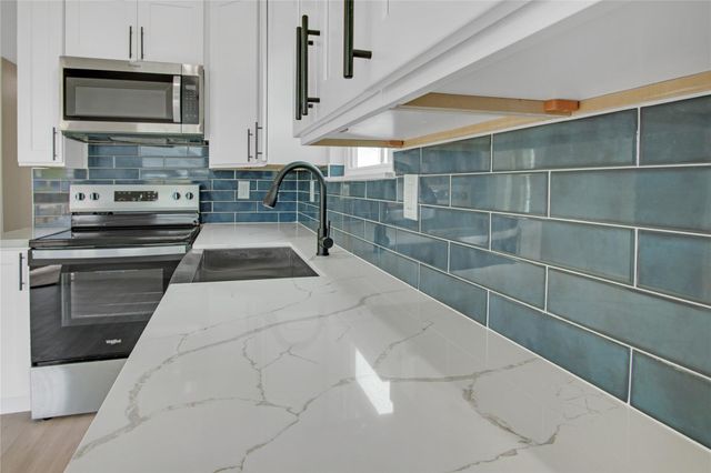 835 22nd Street, San Leon, TX 77539