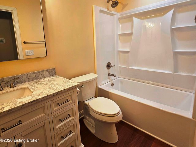 7408 Warrenton Hill Ct, Louisville, KY 40291
