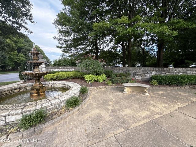 7408 Warrenton Hill Ct, Louisville, KY 40291
