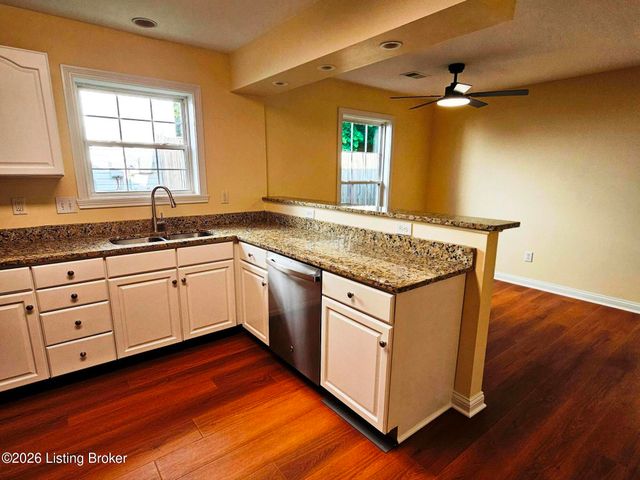 7408 Warrenton Hill Ct, Louisville, KY 40291