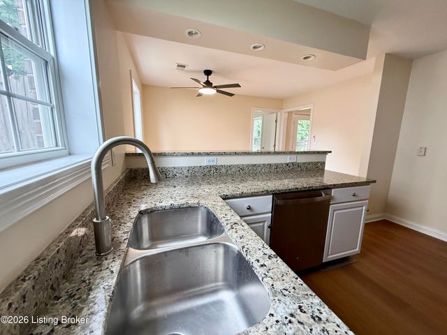 7408 Warrenton Hill Ct, Louisville, KY 40291