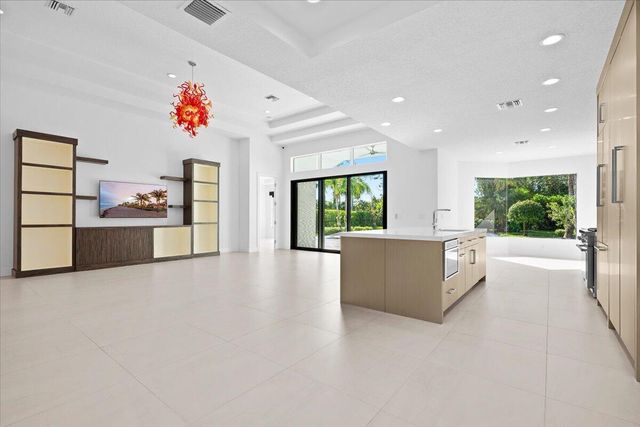 180 Carina Drive, Jupiter, FL 33478