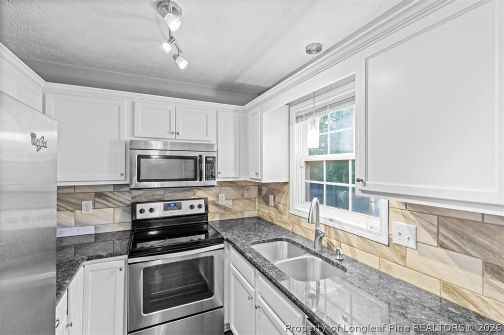 861 Danish Drive, Fayetteville, NC 28303 — photo 5
