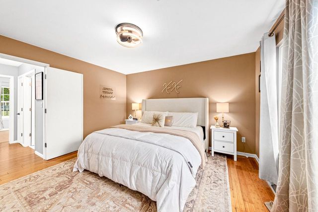 605 E Quail RUN, Oak Creek, WI 53154