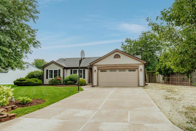 605 E Quail RUN, Oak Creek, WI 53154