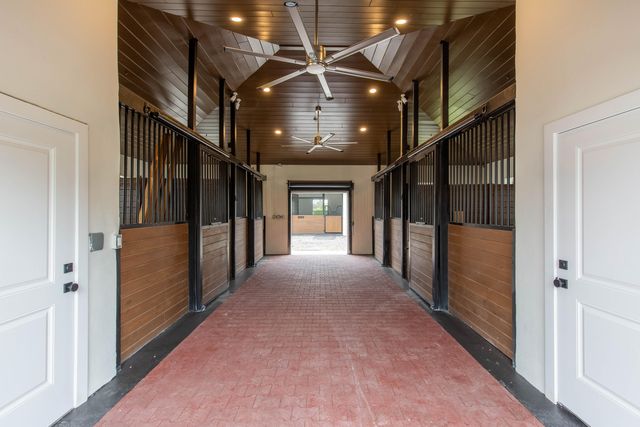 2184 Appaloosa Trail, Wellington, FL 33414