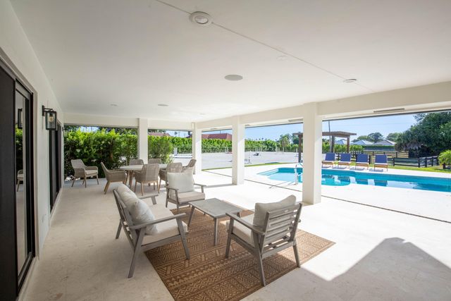 2184 Appaloosa Trail, Wellington, FL 33414