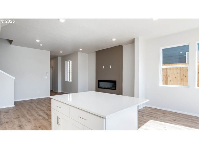 3842 Sw 35th St, Gresham, OR 97080