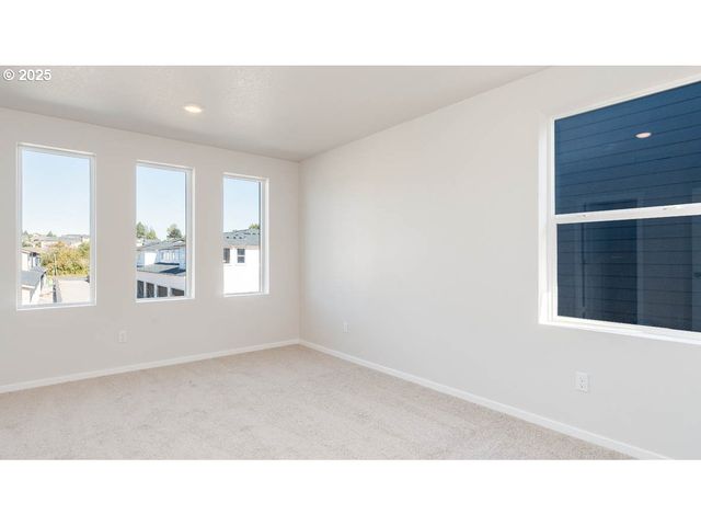 3842 Sw 35th St, Gresham, OR 97080