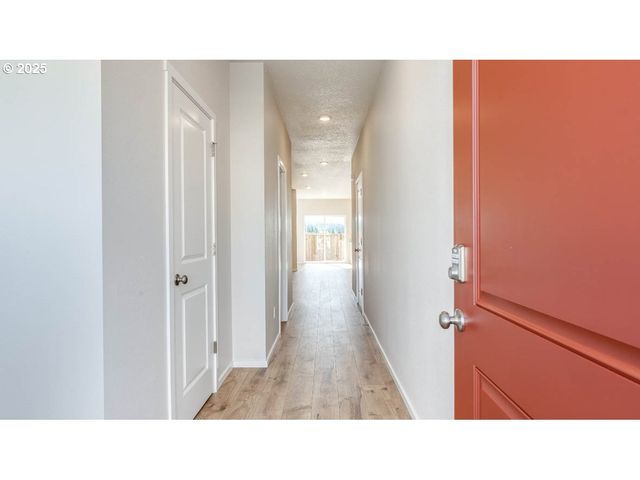 3842 Sw 35th St, Gresham, OR 97080