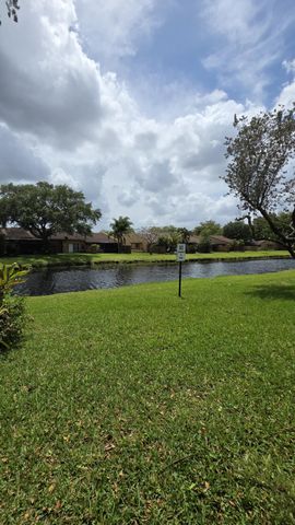 7922 NW 10th Street, Plantation, FL 33322