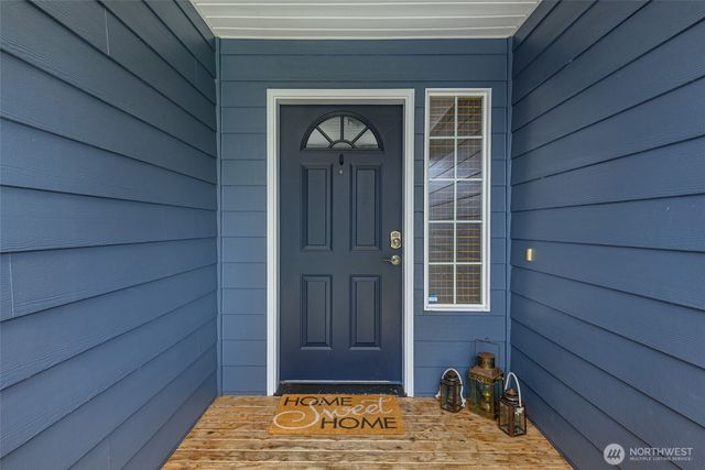 2060 SW 16th, Oak Harbor, WA 98277