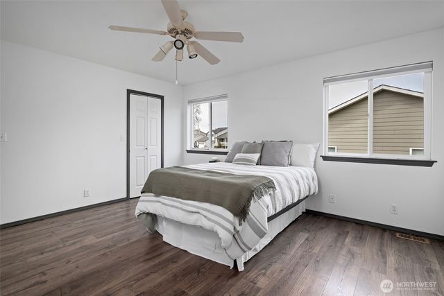 2060 SW 16th, Oak Harbor, WA 98277