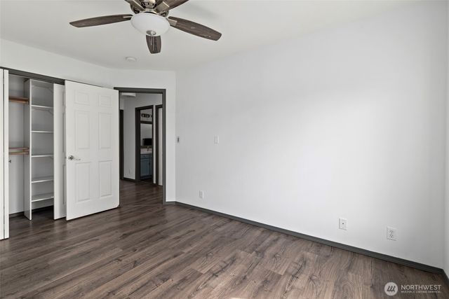 2060 SW 16th, Oak Harbor, WA 98277