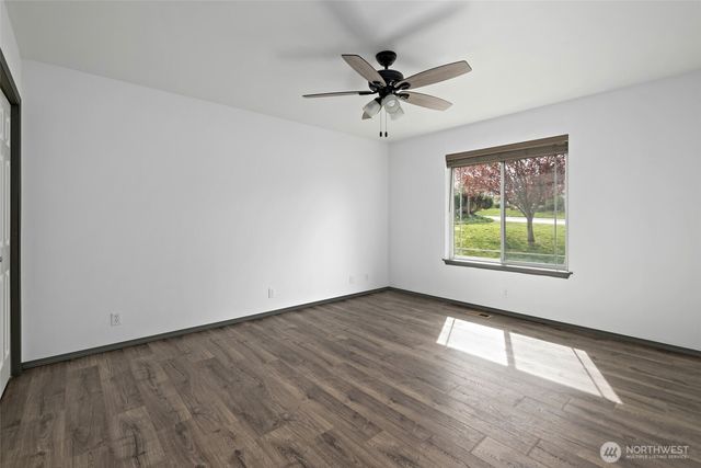 2060 SW 16th, Oak Harbor, WA 98277