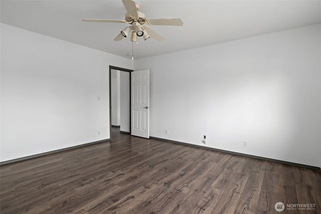 2060 SW 16th, Oak Harbor, WA 98277