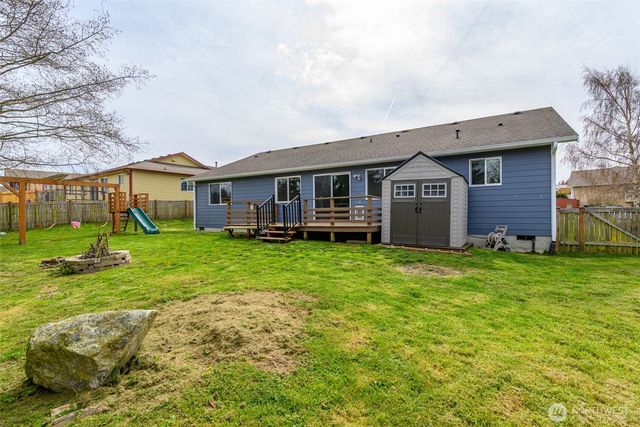 2060 SW 16th, Oak Harbor, WA 98277