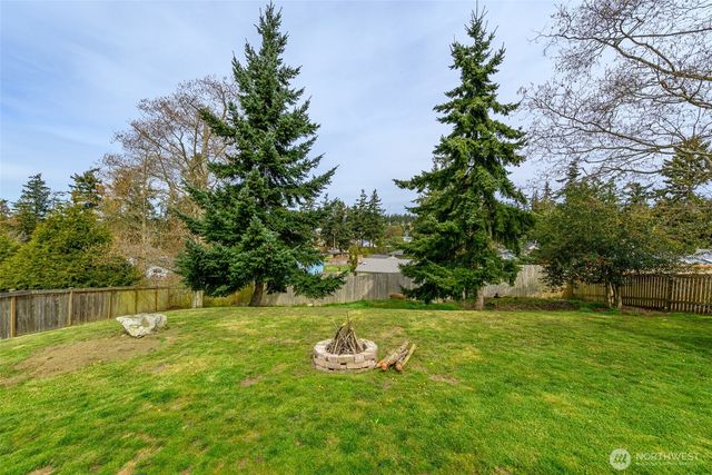 2060 SW 16th, Oak Harbor, WA 98277