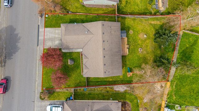 2060 SW 16th, Oak Harbor, WA 98277