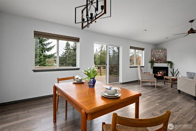 2060 SW 16th, Oak Harbor, WA 98277