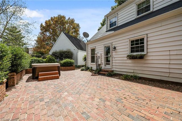 5700 Lake Brandt Road, Greensboro, NC 27455