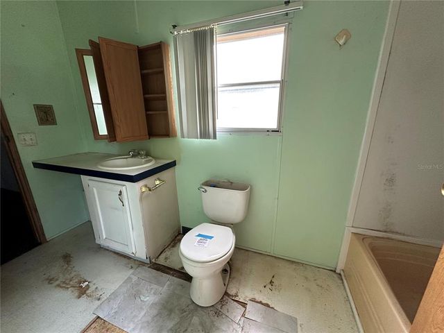 6780 NE 1ST PLACE, Ocala, FL 34470