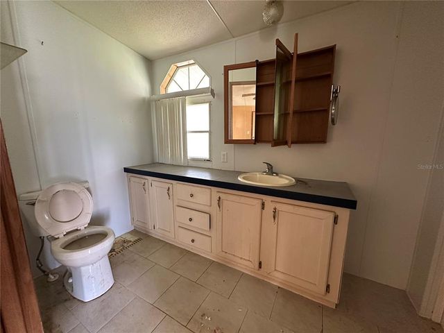 6780 NE 1ST PLACE, Ocala, FL 34470