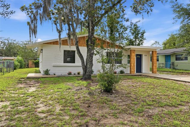 1228 SE 19TH STREET, Gainesville, FL 32641