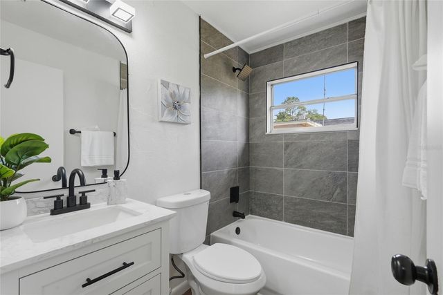 1228 SE 19TH STREET, Gainesville, FL 32641