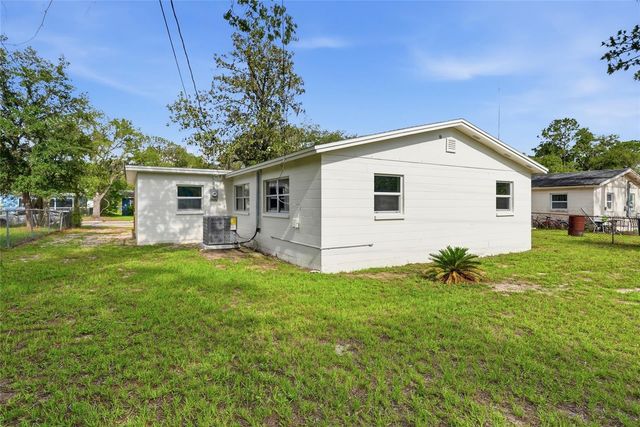 1228 SE 19TH STREET, Gainesville, FL 32641
