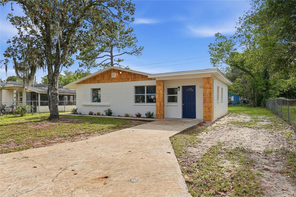 1228 SE 19TH STREET, Gainesville, FL 32641