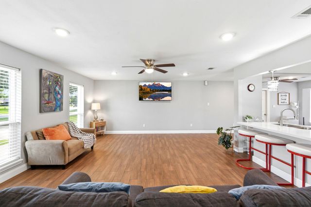 9711 Ebb Street, Houston, TX 77089