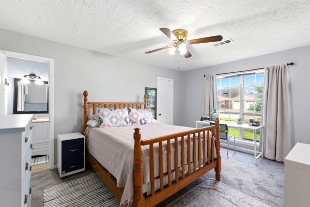 9711 Ebb Street, Houston, TX 77089
