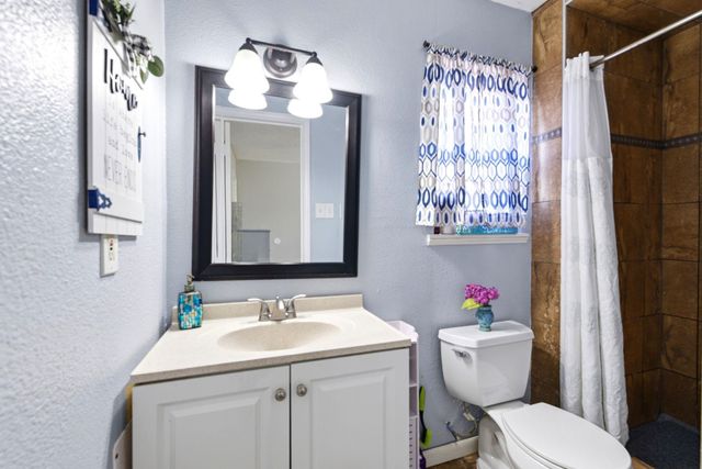 9711 Ebb Street, Houston, TX 77089