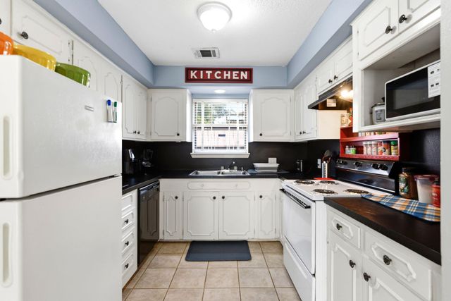 9711 Ebb Street, Houston, TX 77089