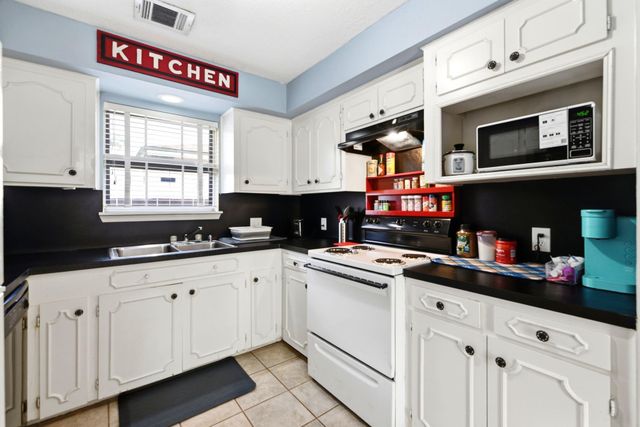 9711 Ebb Street, Houston, TX 77089