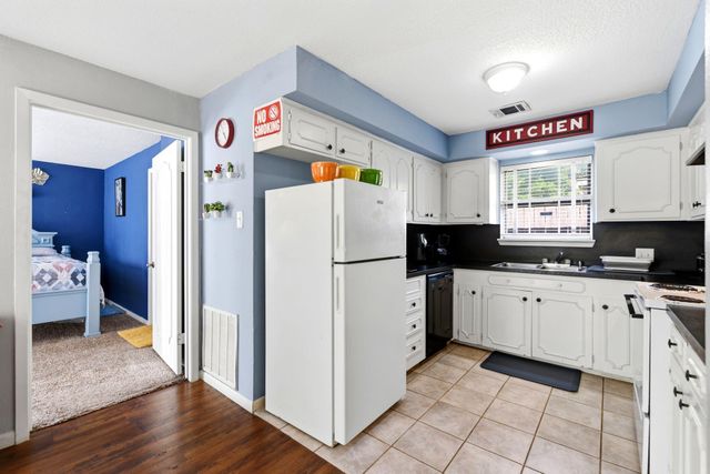 9711 Ebb Street, Houston, TX 77089