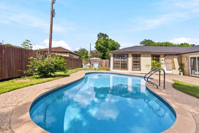9711 Ebb Street, Houston, TX 77089