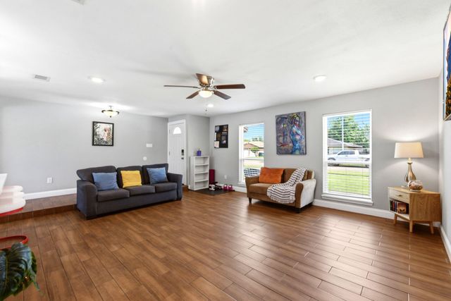 9711 Ebb Street, Houston, TX 77089