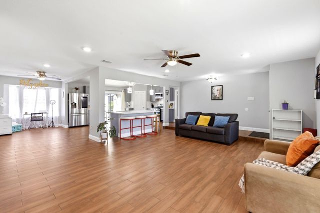 9711 Ebb Street, Houston, TX 77089
