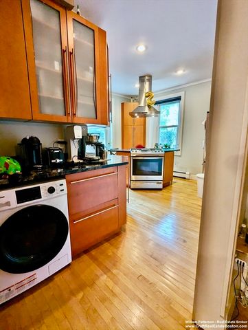 315 Harvard St 2, Cambridge, MA 02139