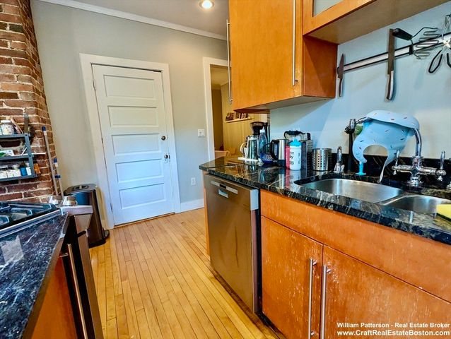 315 Harvard St 2, Cambridge, MA 02139