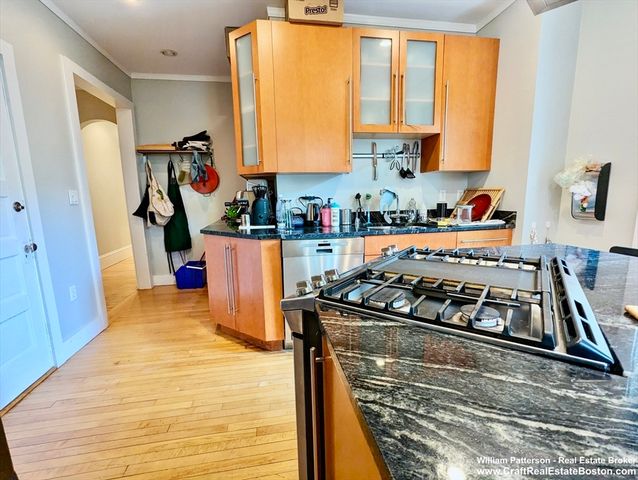 315 Harvard St 2, Cambridge, MA 02139